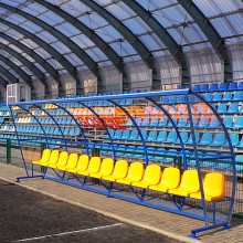 Wiata stadionowa W-3 pokryta poliwęglanem litym bezbarwnym